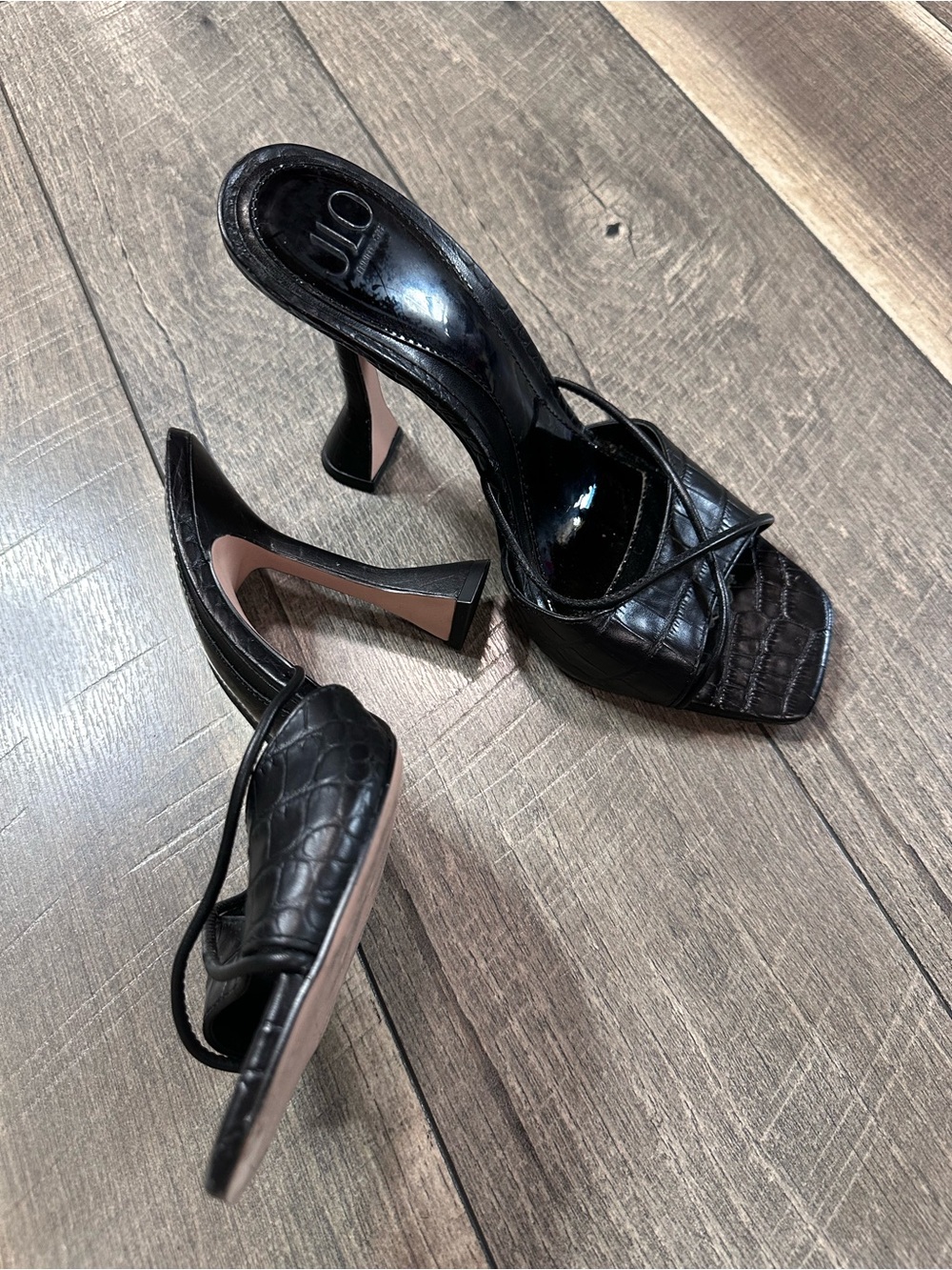 J Lo Strappy High Heels - Picture 2 of 6